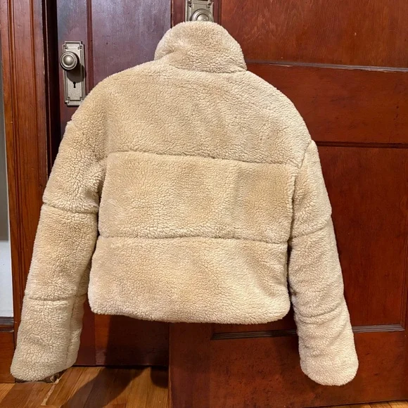 ALO Yoga Tan Fleece Puffer Jacket - Picture 7 of 9